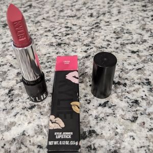 Crush Crème Lip Stick. Kylie Cosmetics